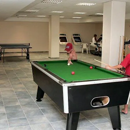阿万蒂假日村庄酒店 Paphos