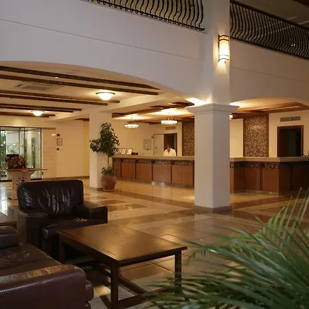 Aparthotel Avanti Village Paphos