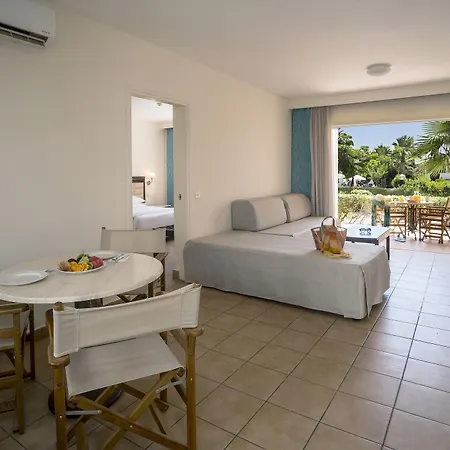 Avanti Village Aparthotel Paphos