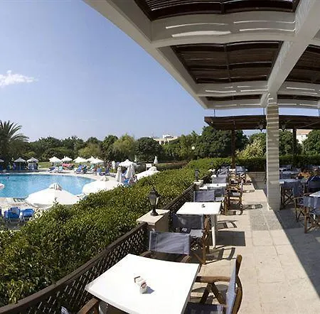Aparthotel Avanti Village