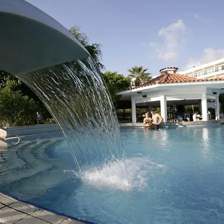 Avanti Village Aparthotel 4*