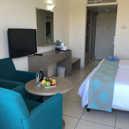 Avanti Village 4* Paphos