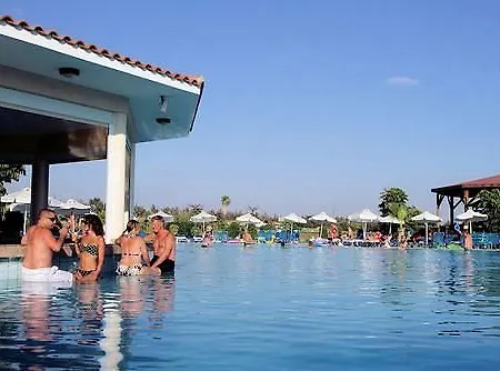 Avanti Village Aparthotel 4*